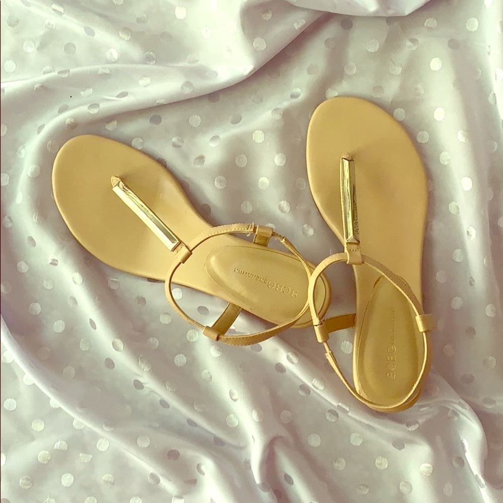 🌸 BCBGeneration cream wedge sandals